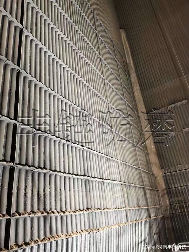 循環流化床鍋爐受熱面水冷壁磨損因素及智鏈防磨技術措施